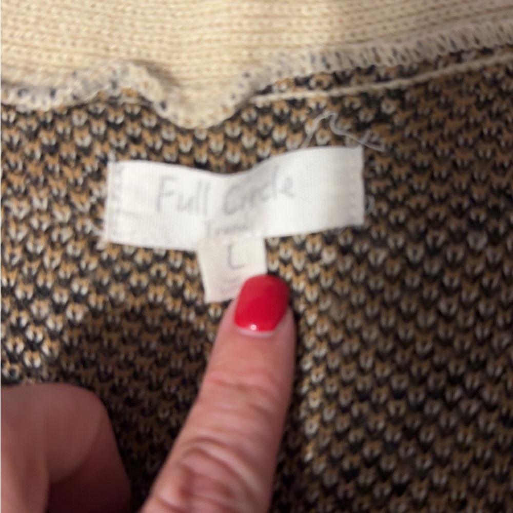 Chic Leopard Print Cardigan Sweater - Picture 2 of 2